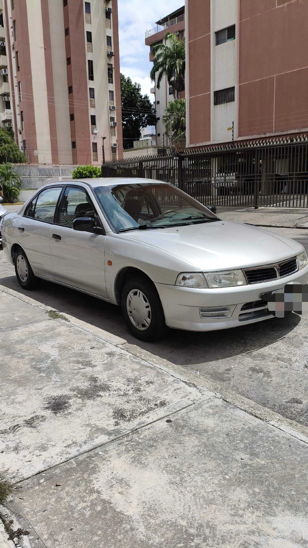 2008 Mitsubishi Lancer Premium — photo 3