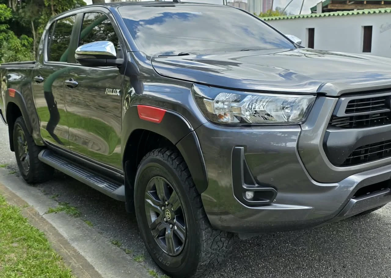 2023 Toyota Hilux 2.8L Turbo Diésel SR 4x4 — photo 6