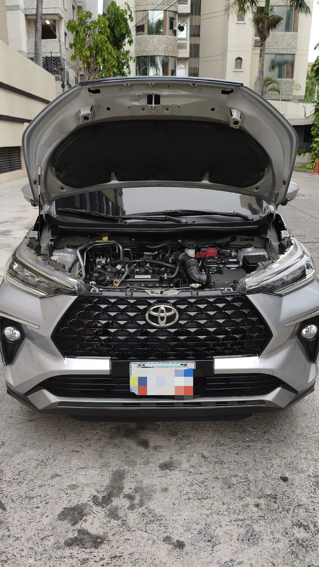 2024 Toyota Venza Premium — photo 7