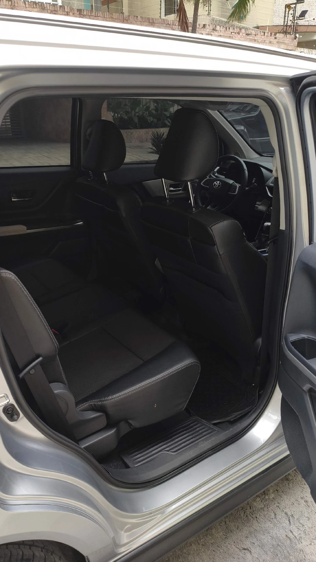 2024 Toyota Venza Premium — photo 9