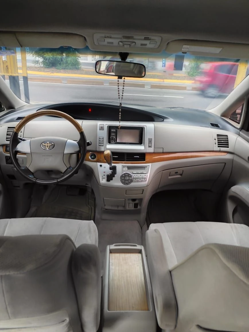 2007 Toyota Previa Premium — photo 7