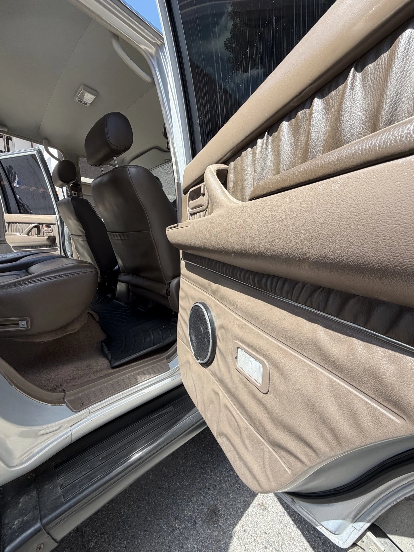 2006 Toyota Autana — photo 18