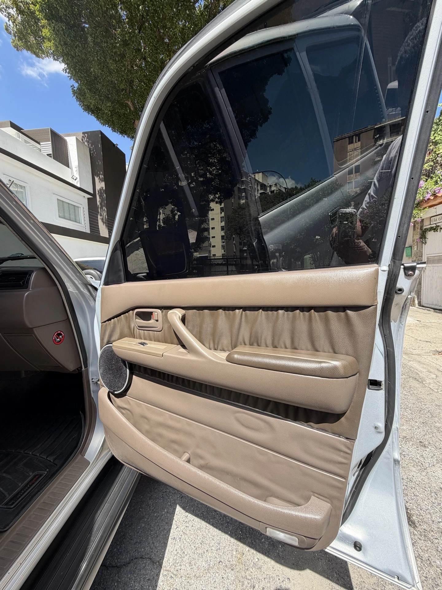 2006 Toyota Autana — photo 20