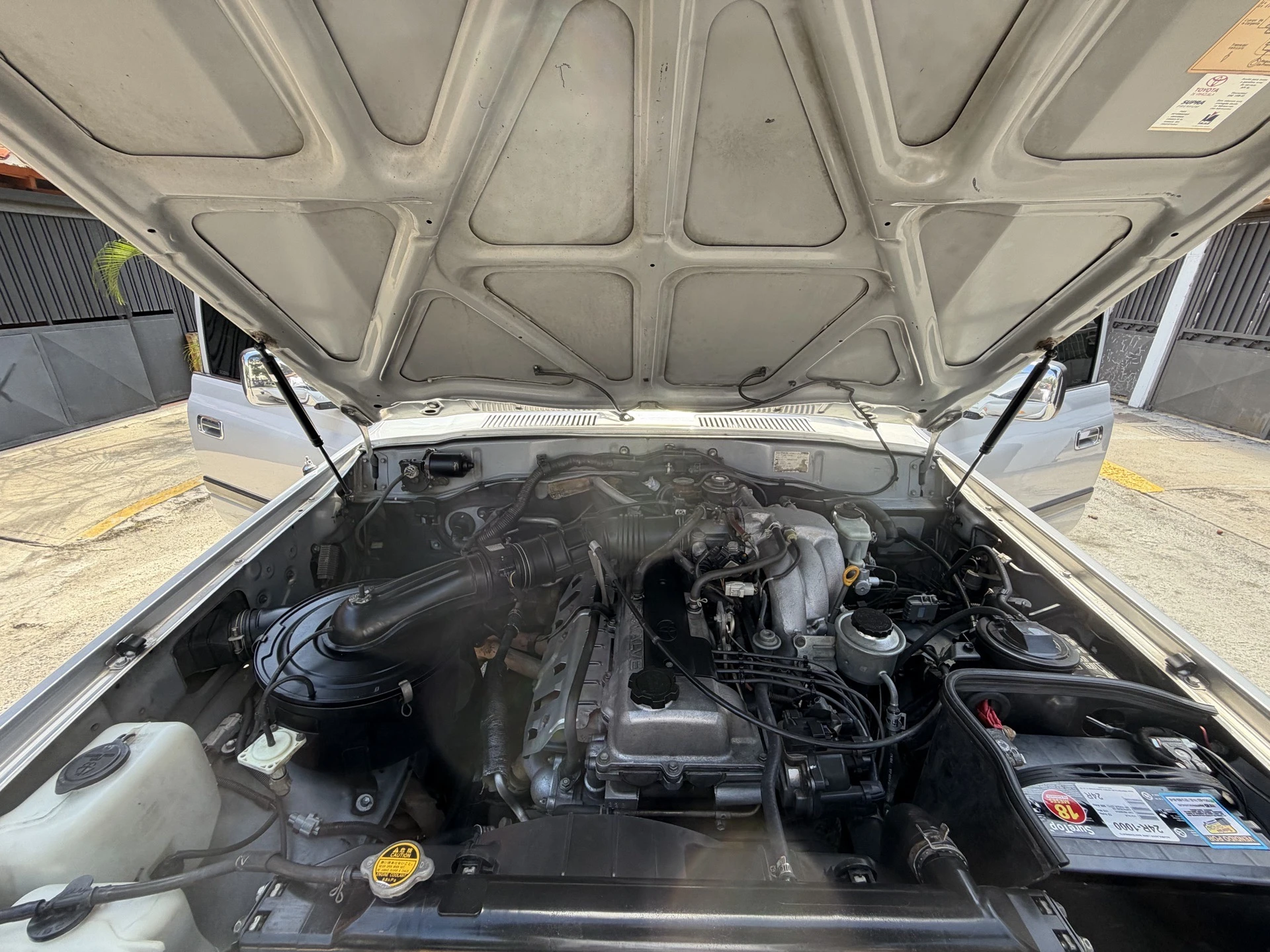 2006 Toyota Autana — photo 22