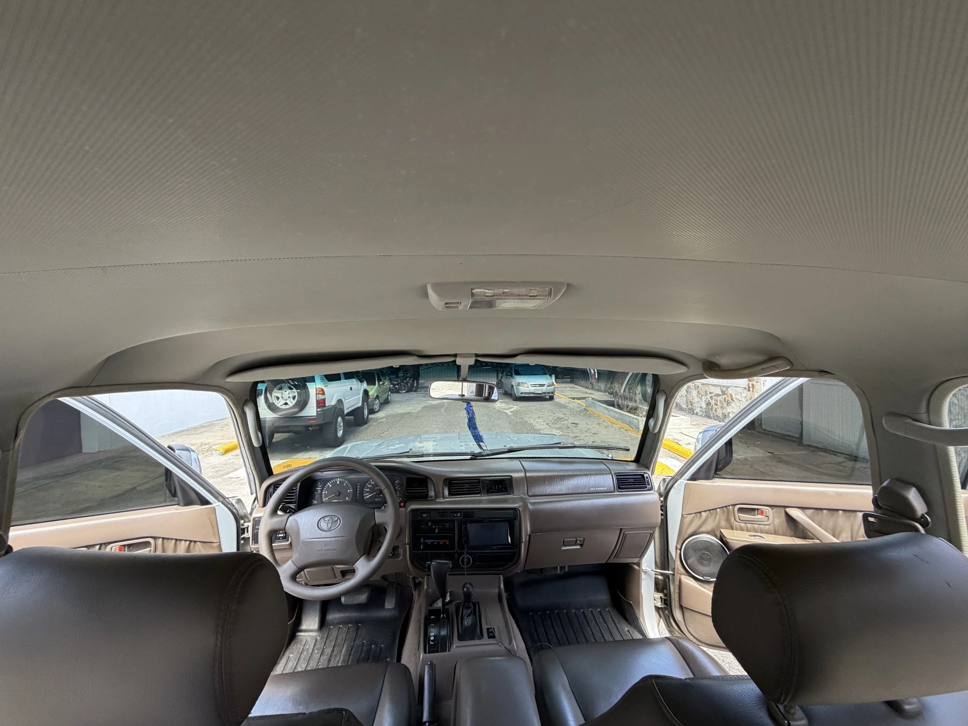 2006 Toyota Autana — photo 26