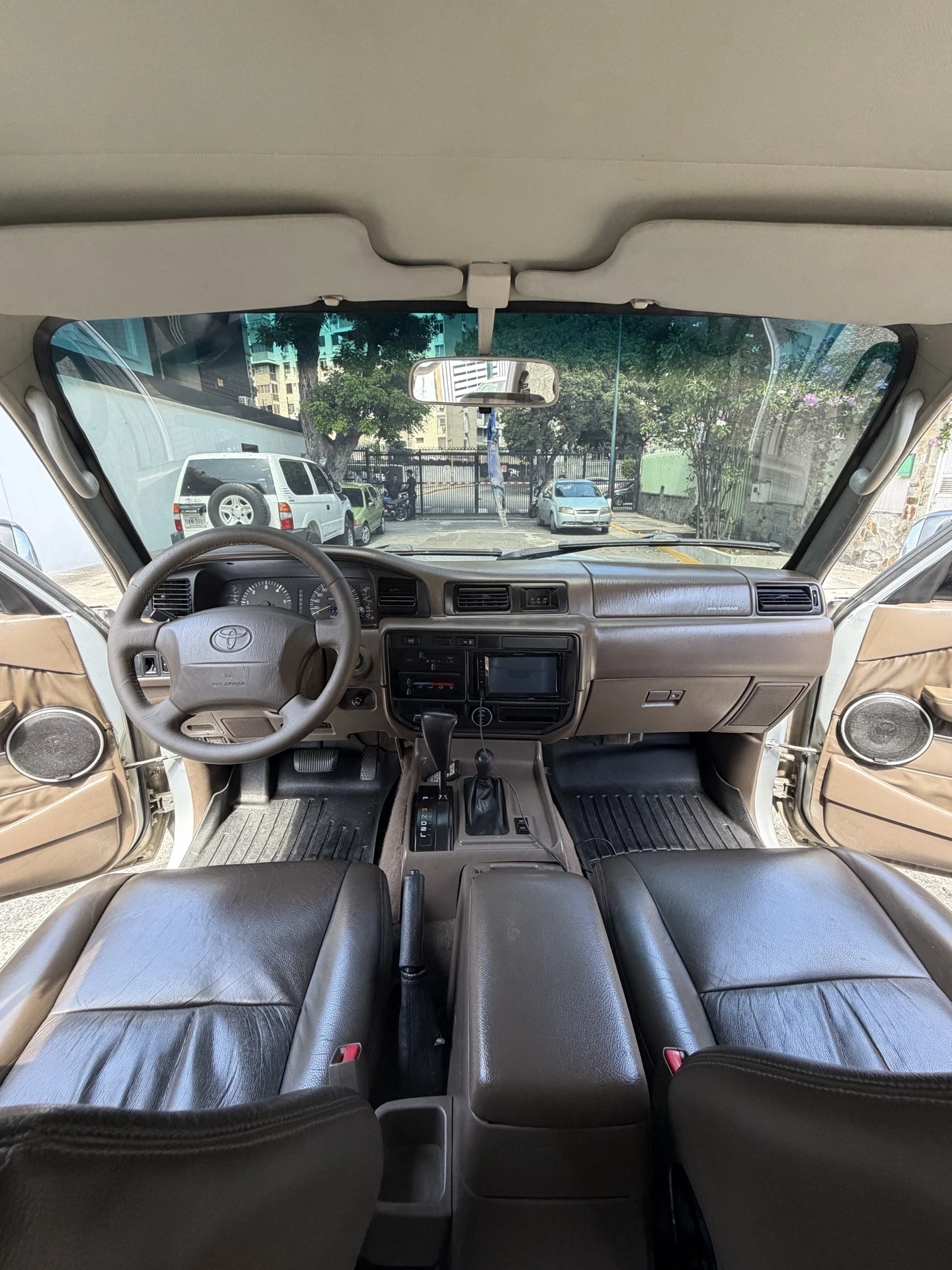2006 Toyota Autana — photo 28