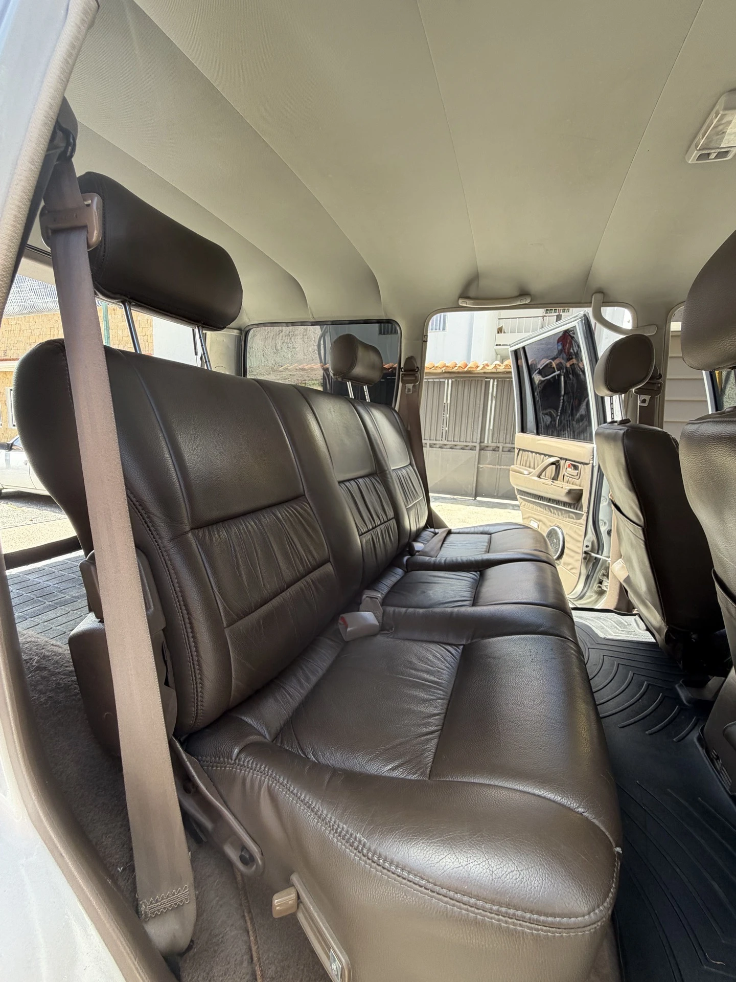2006 Toyota Autana — photo 35
