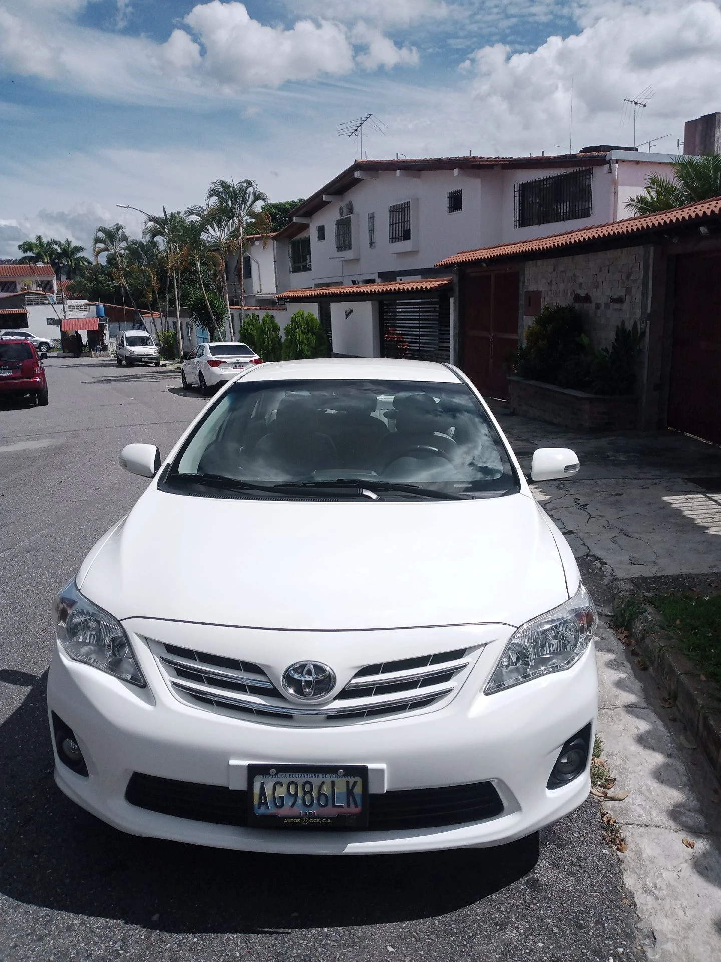 2014 Toyota Corolla GLi — photo 3