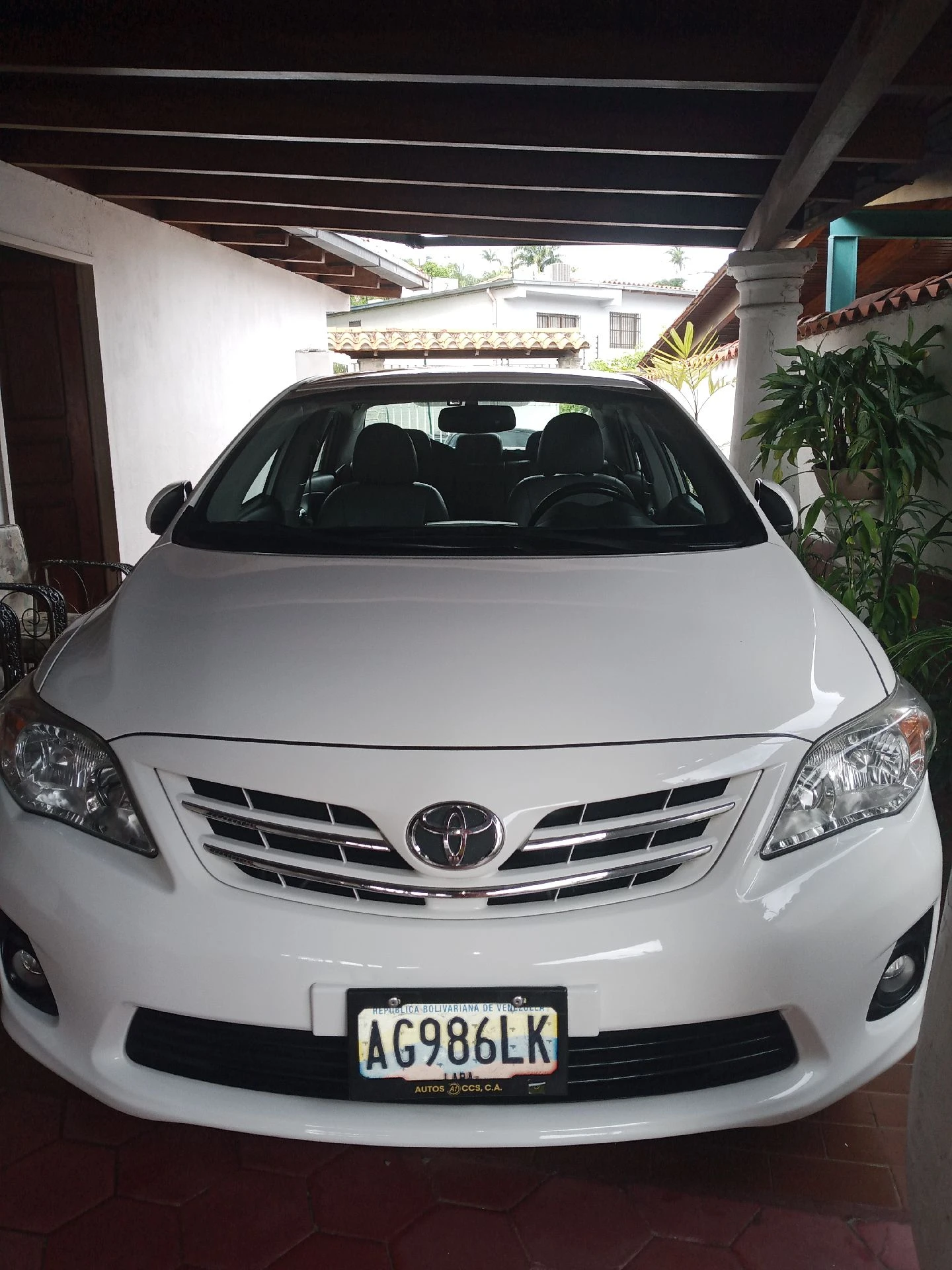 2014 Toyota Corolla GLi — photo 11