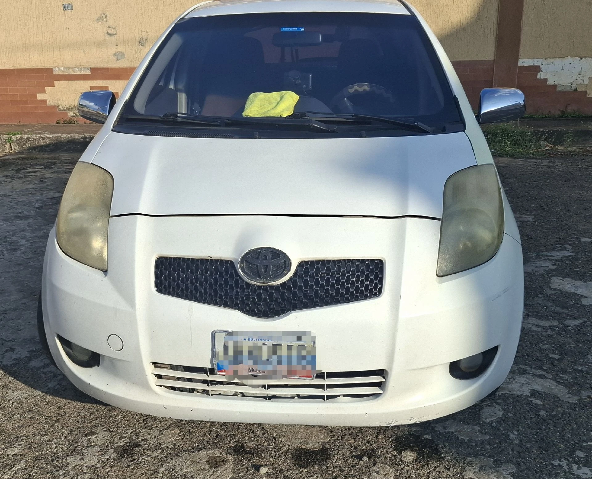 2008 Toyota Yaris Sport — photo 3