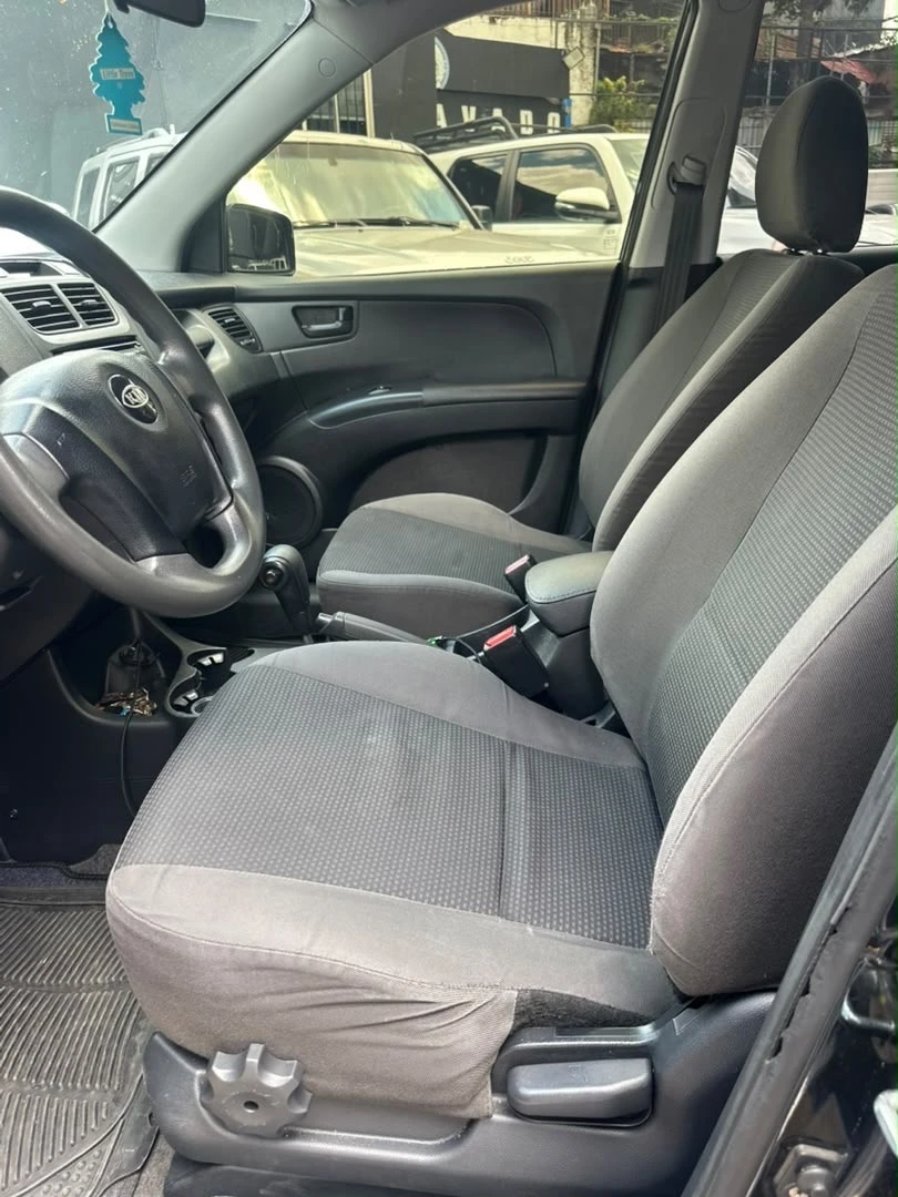 2011 Kia Sportage — photo 2