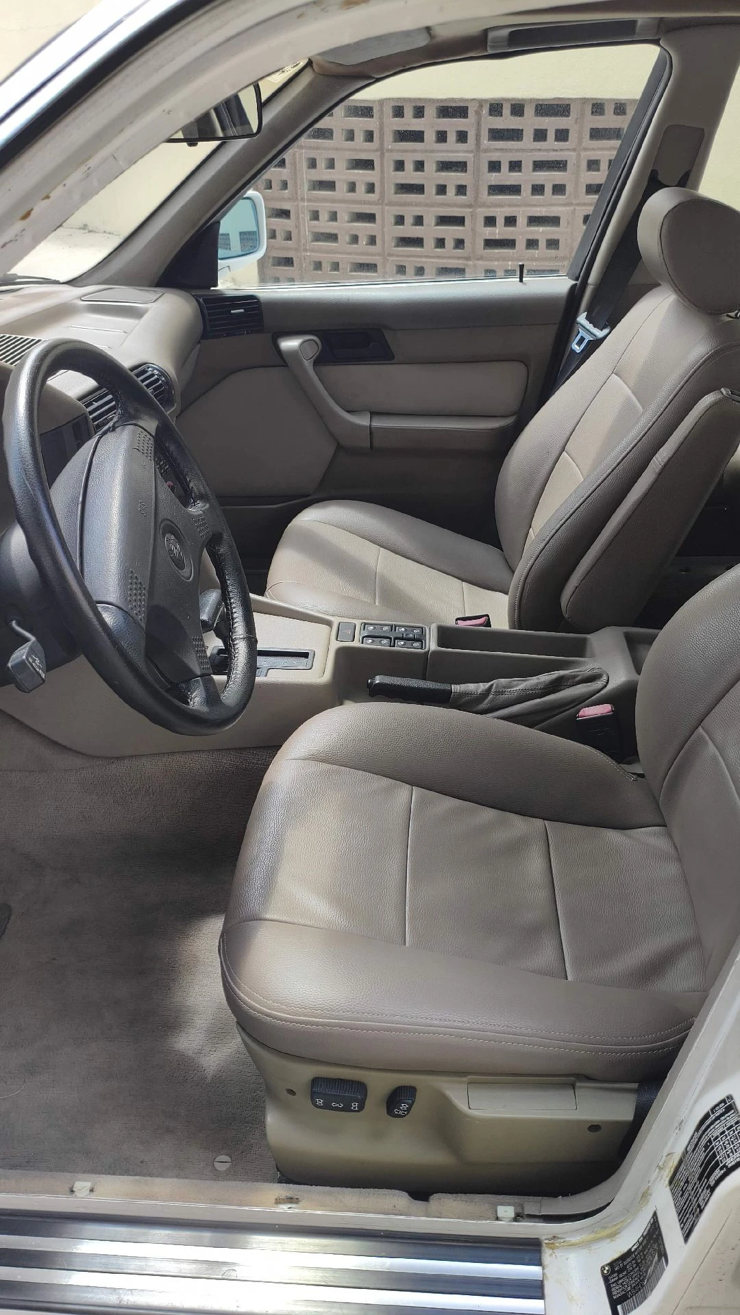 1993 BMW 528i Premium — photo 9