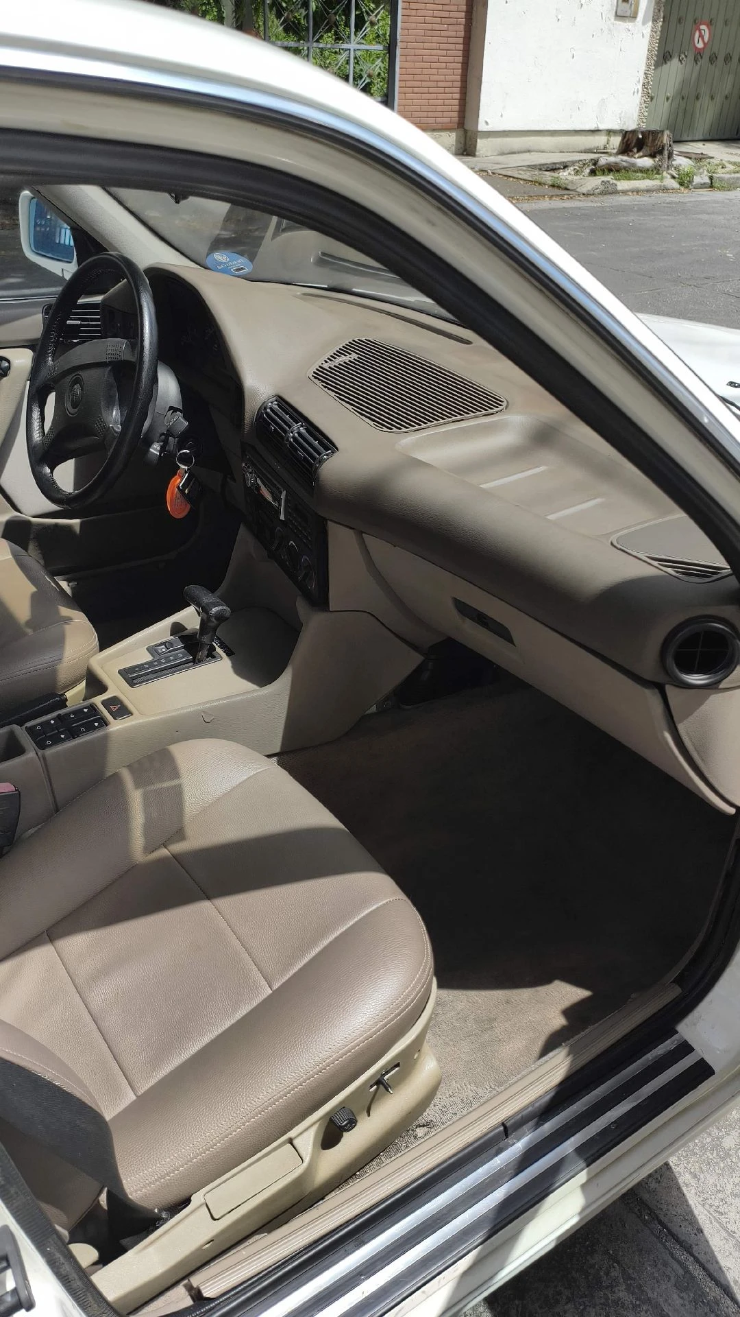 1993 BMW 528i Premium — photo 12
