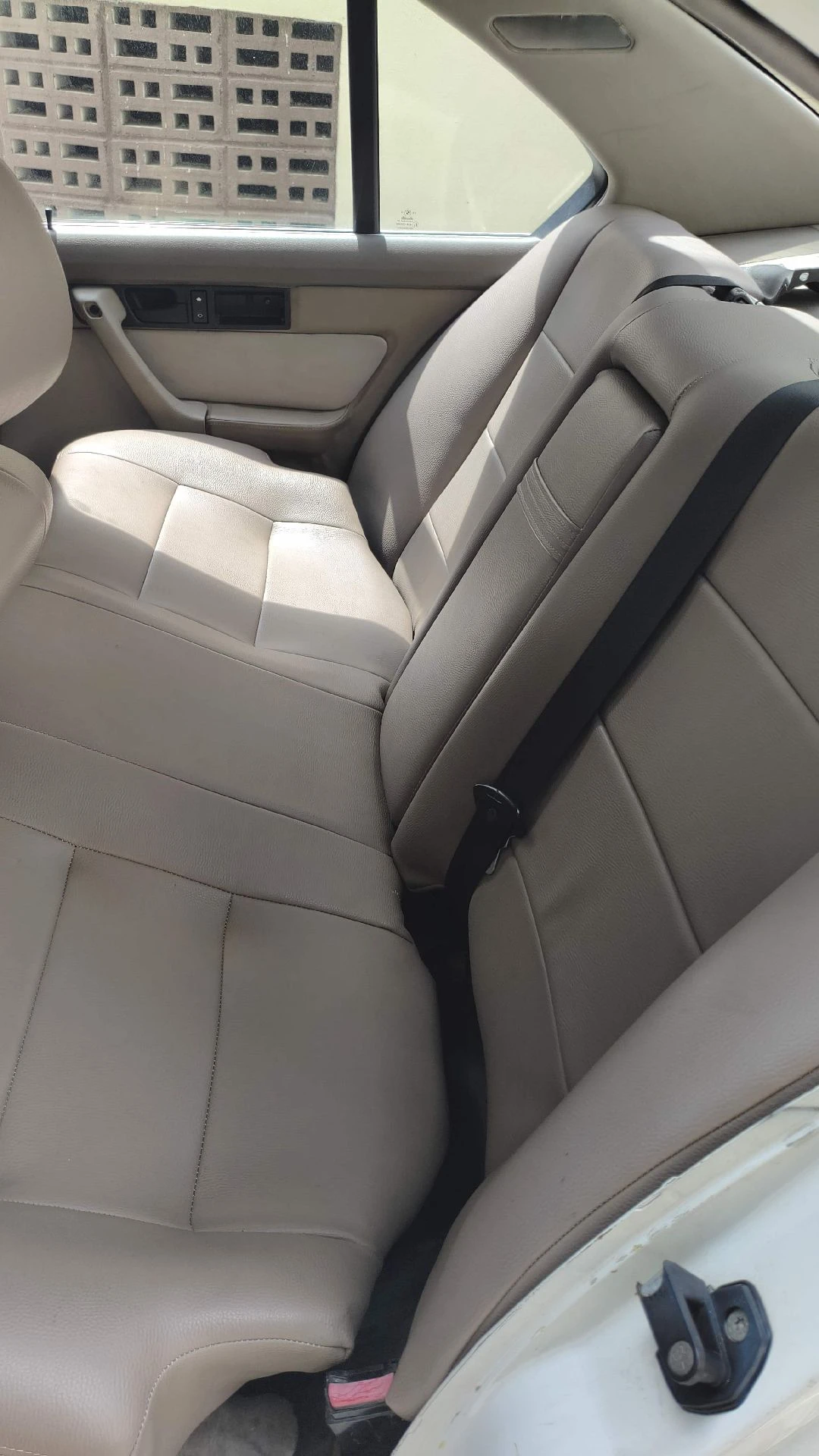 1993 BMW 528i Premium — photo 14