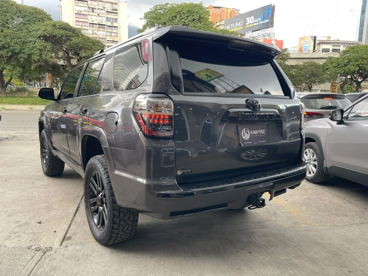 2010 Toyota 4Runner Limited Blindada — photo 9