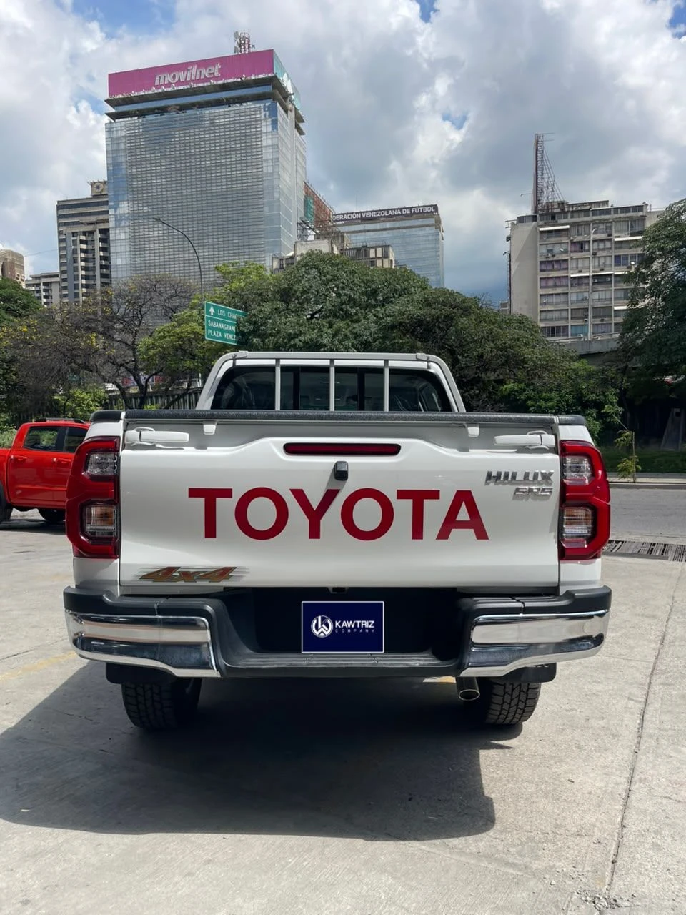 2026 Toyota Hilux SR5 4x4 Sincronica — photo 2
