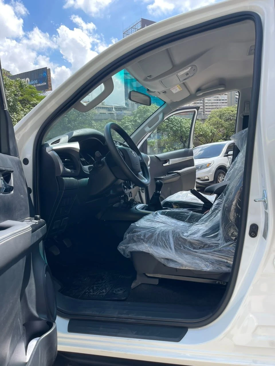 2026 Toyota Hilux SR5 4x4 Sincronica — photo 6