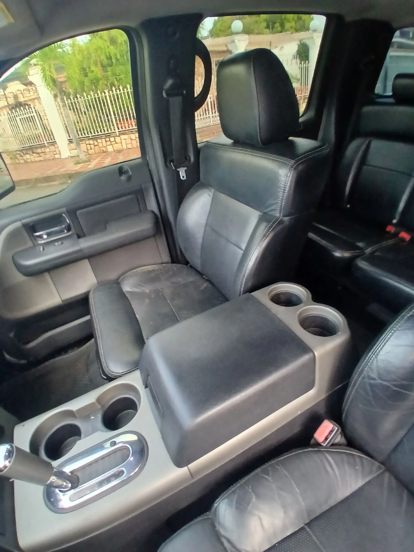 2005 Ford F-150 Premium — photo 17