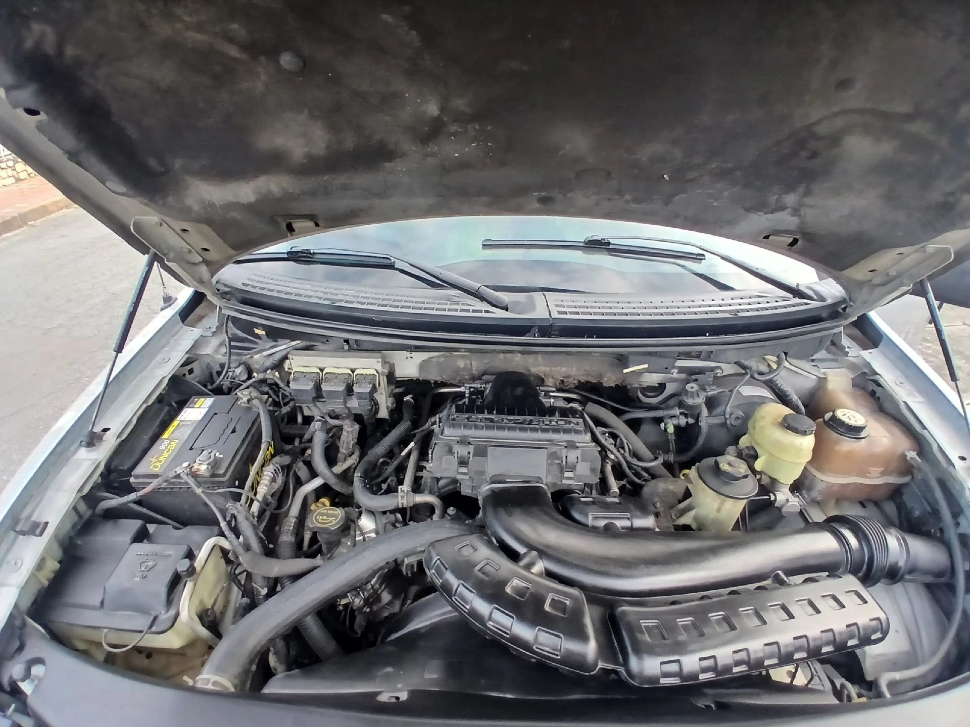 2005 Ford F-150 Premium — photo 18