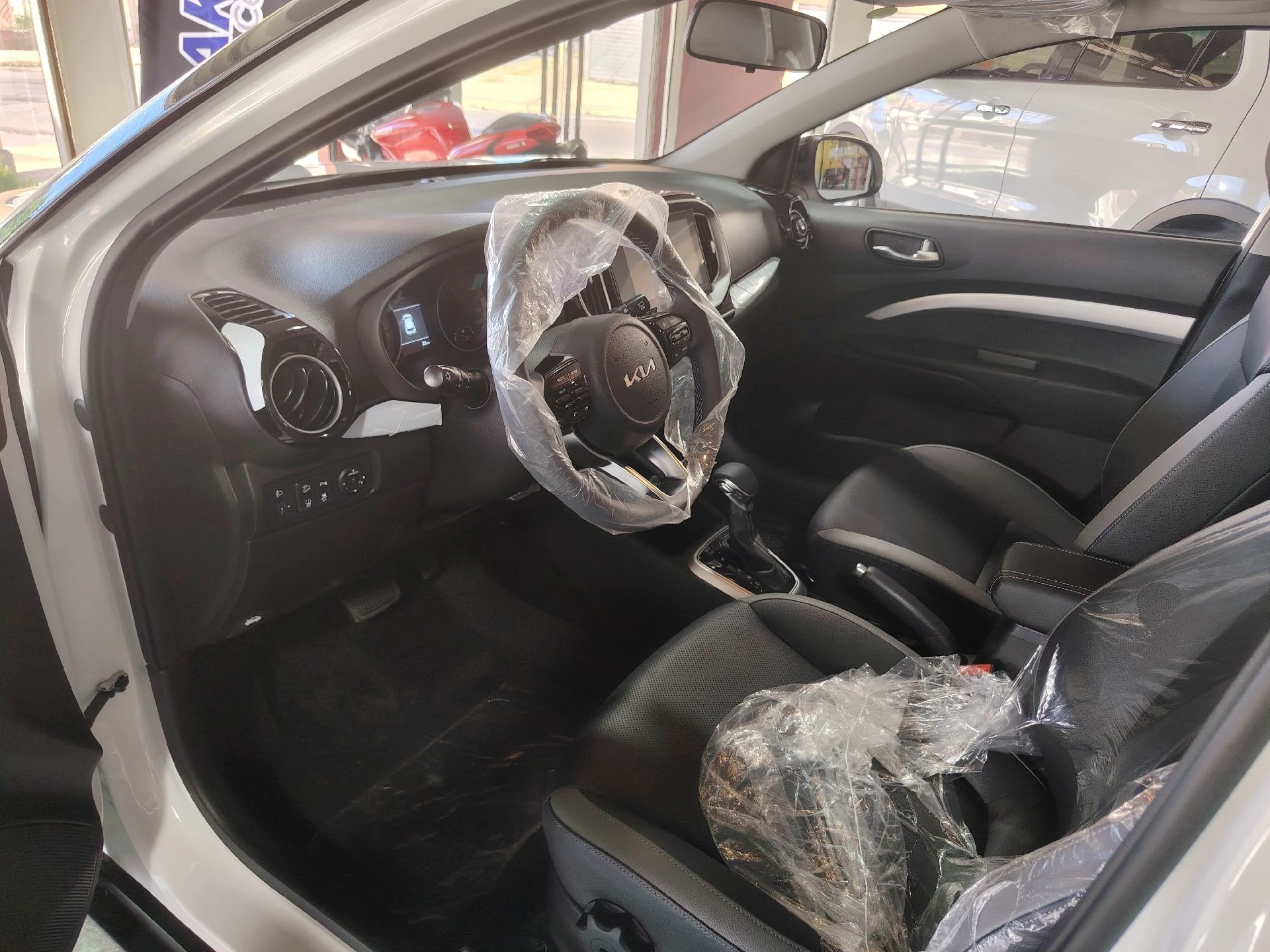 2026 Kia KX1 — photo 4