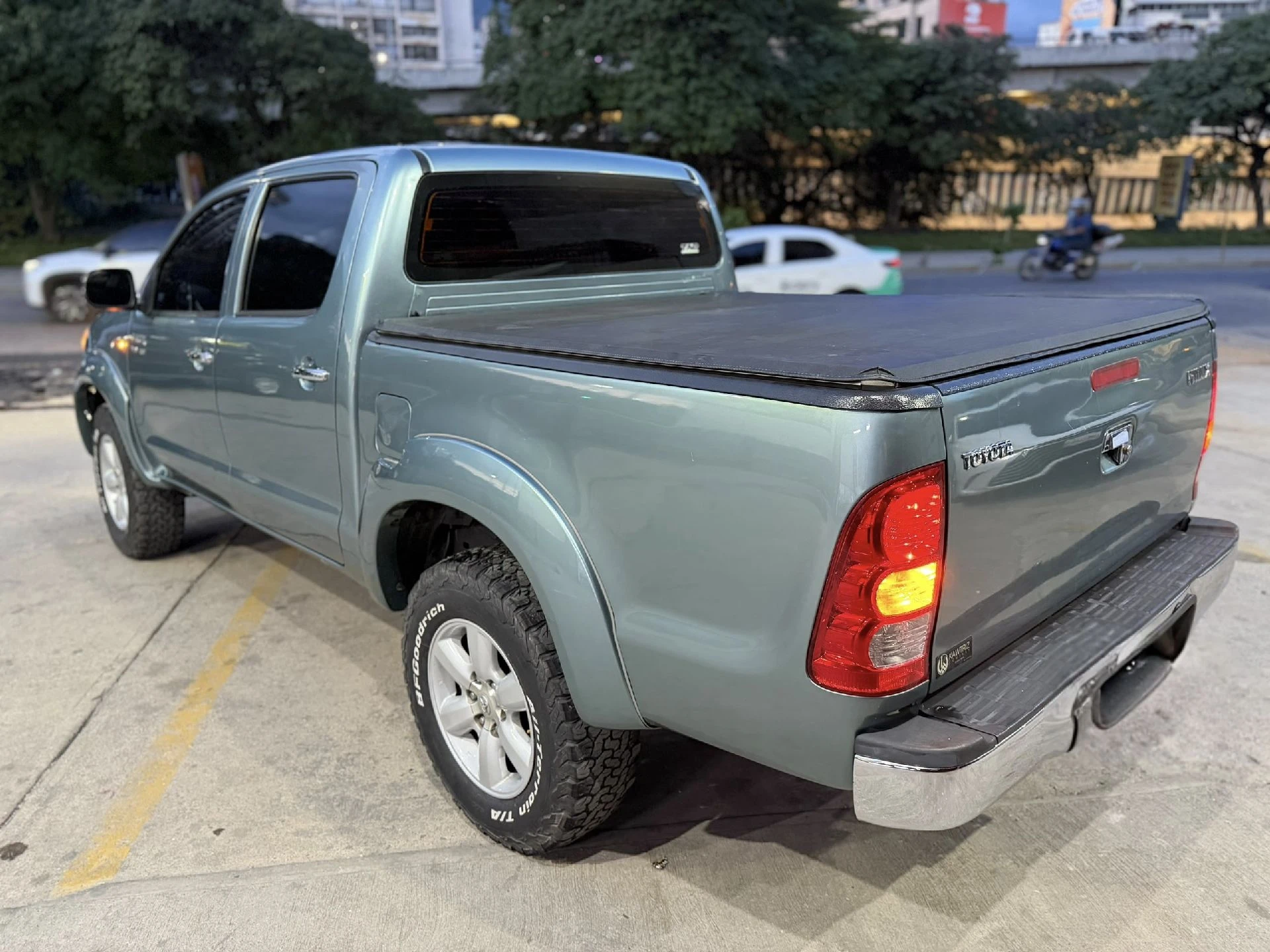 2010 Toyota Hilux V6 — photo 3