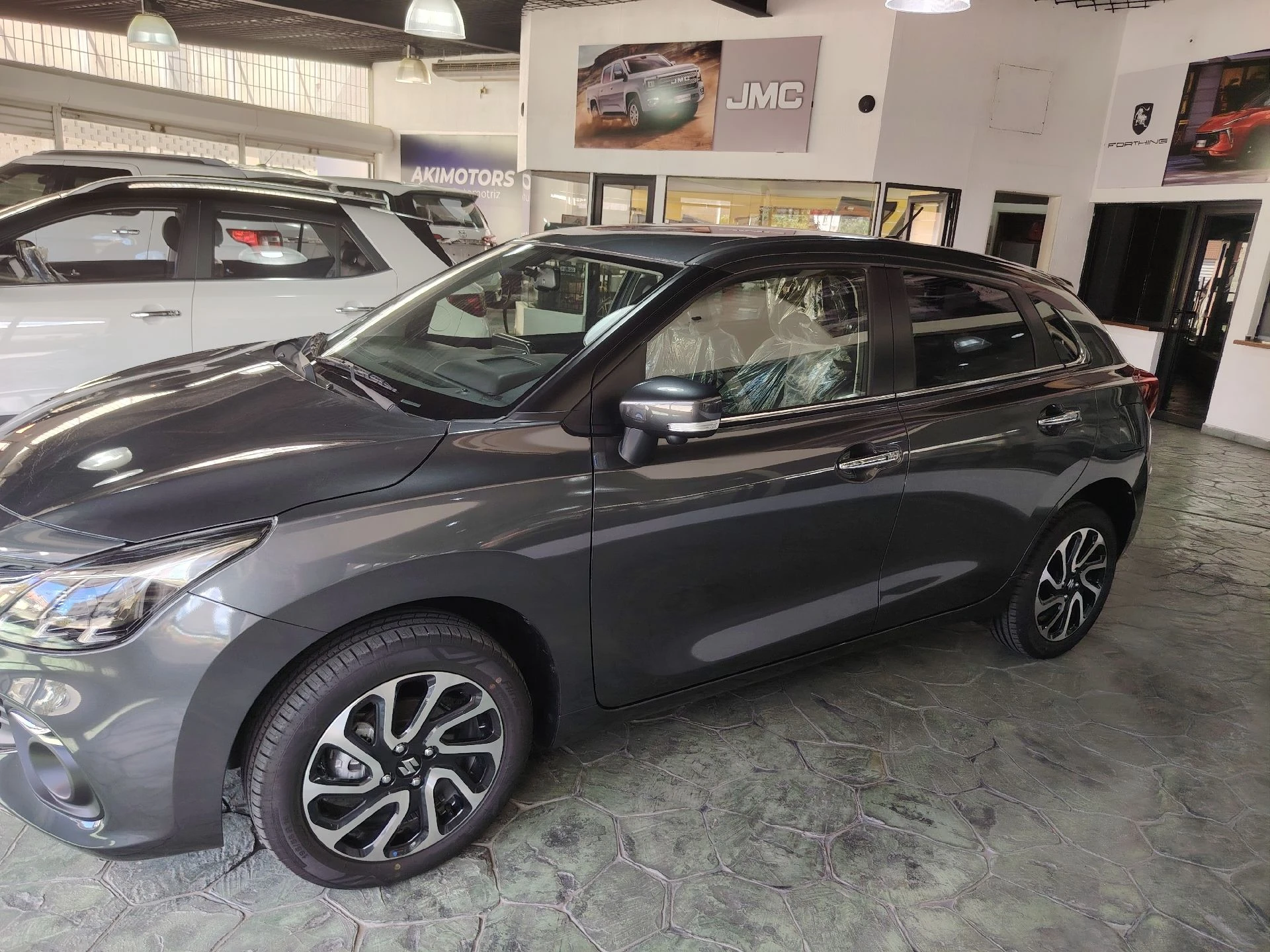 2025 Suzuki Baleno — photo 2