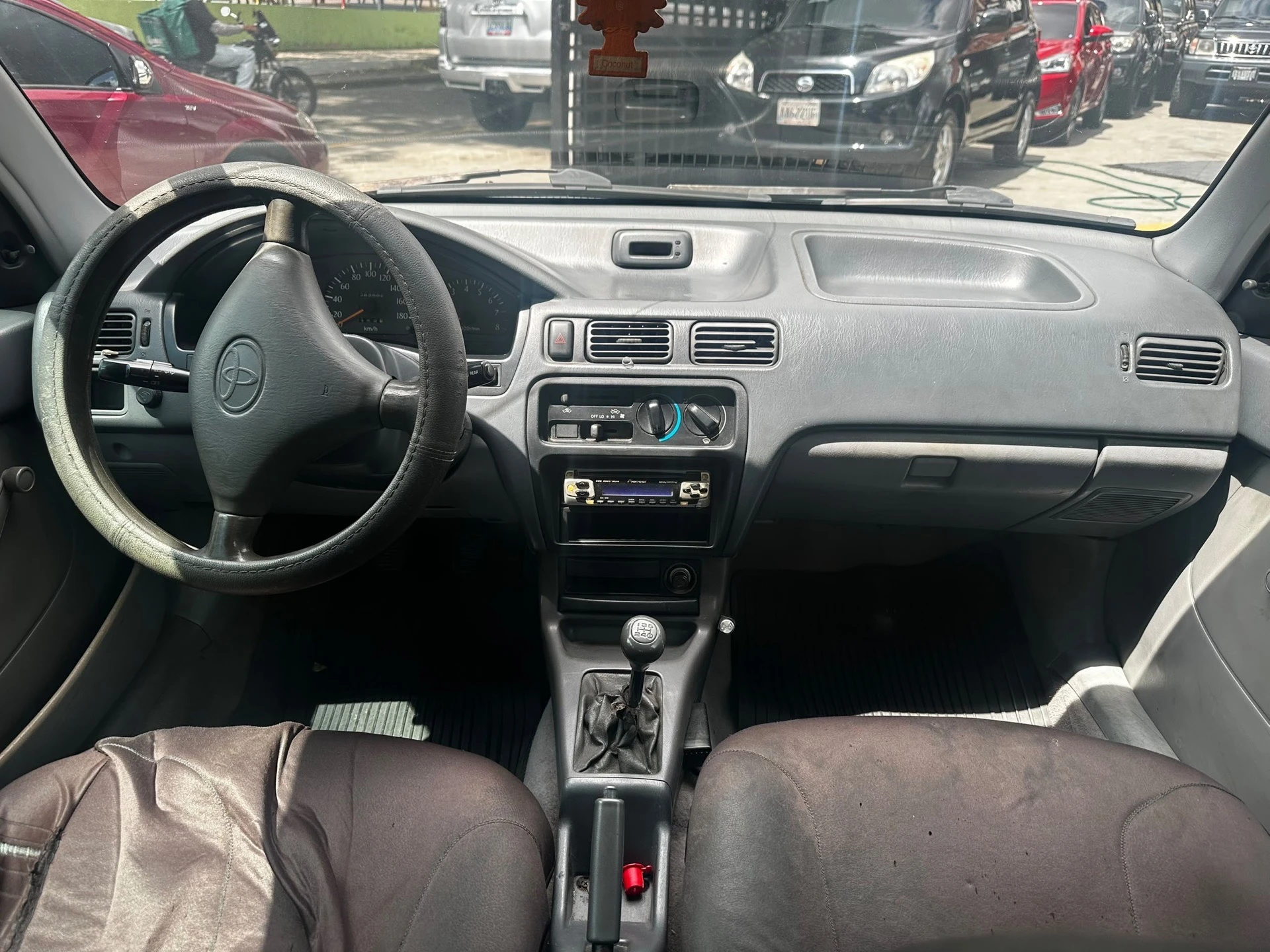 1998 Toyota Starlet — photo 11