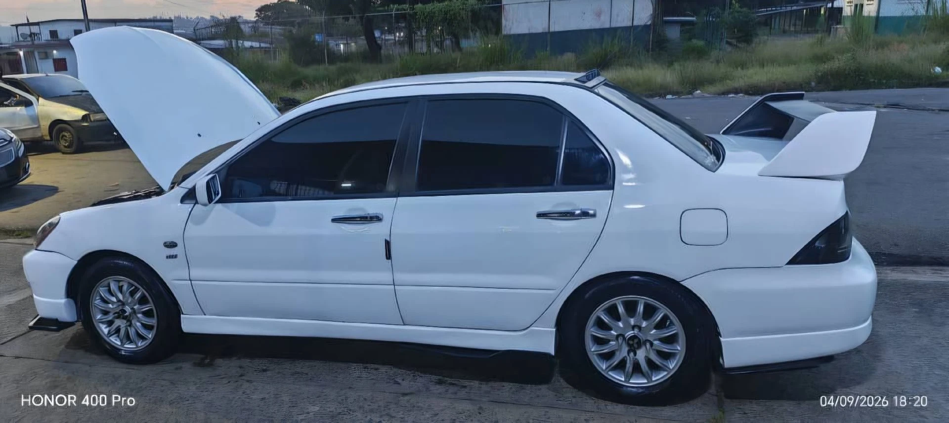 2011 Mitsubishi Lancer Touring — photo 11