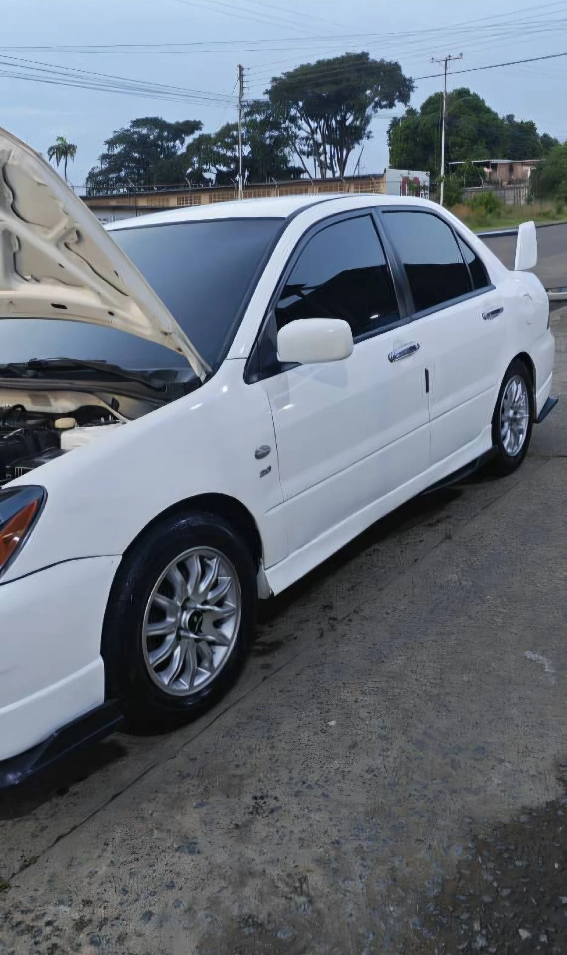 2011 Mitsubishi Lancer Touring — photo 14