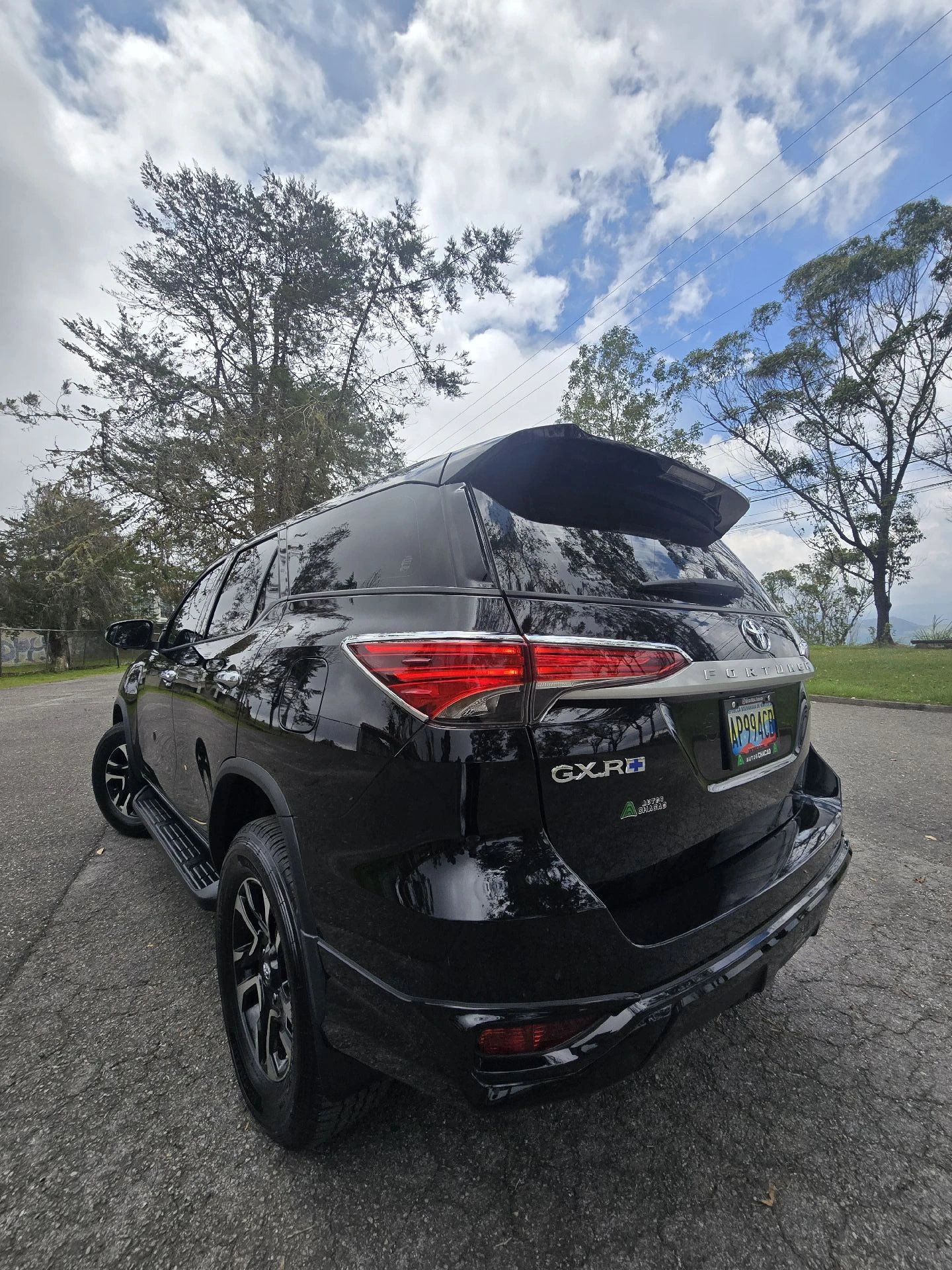 2025 Toyota Fortuner GXR — photo 2