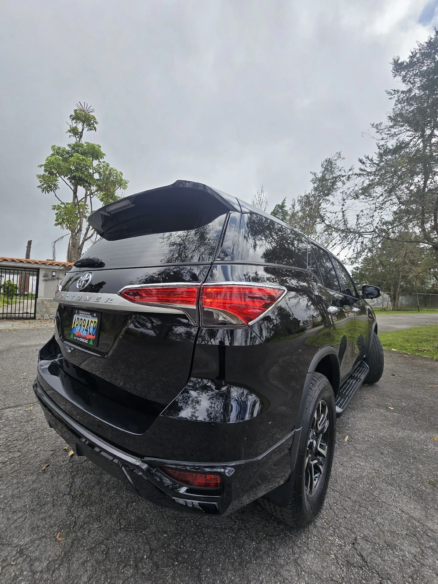 2025 Toyota Fortuner GXR — photo 4