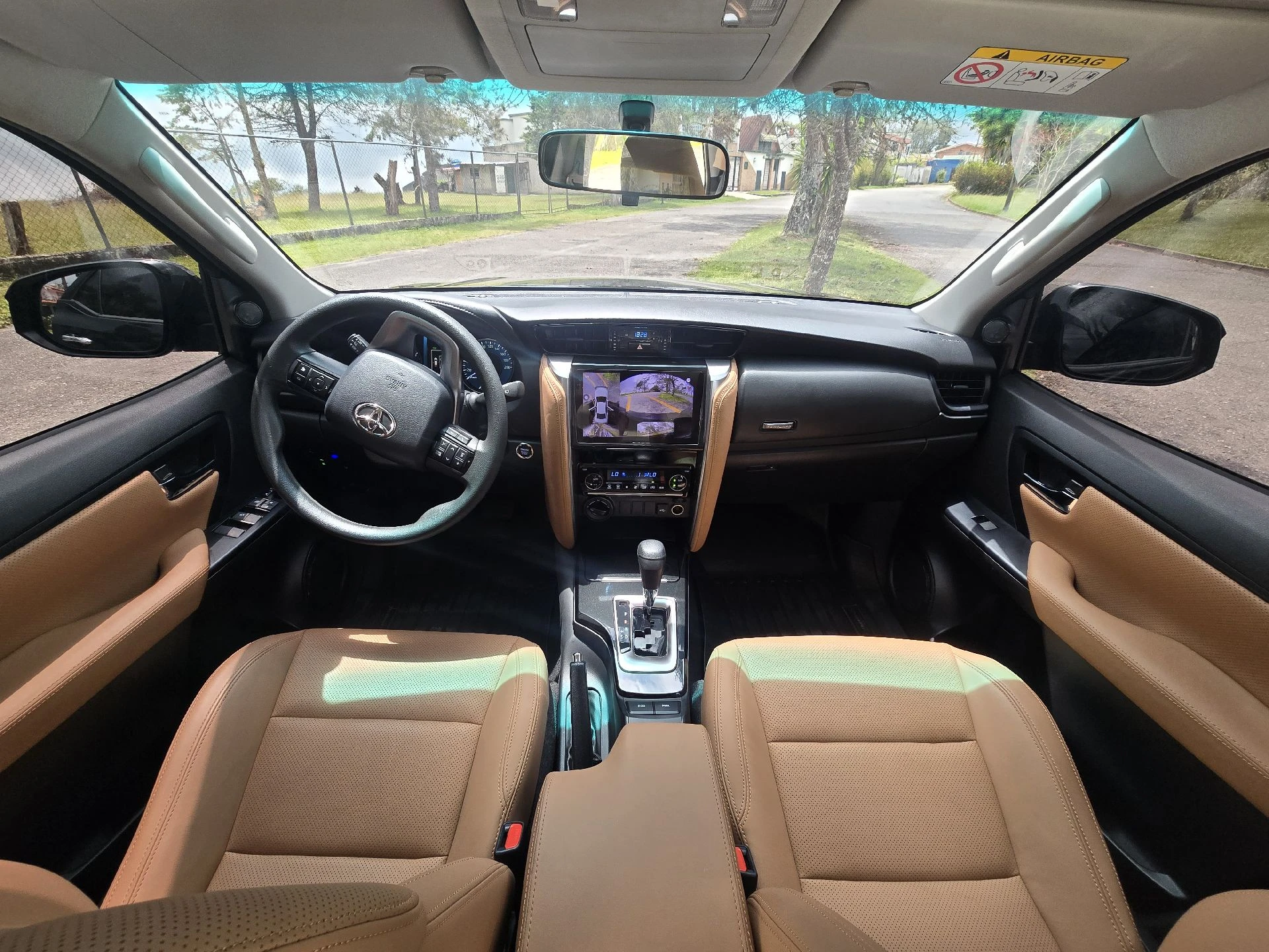 2025 Toyota Fortuner GXR — photo 10