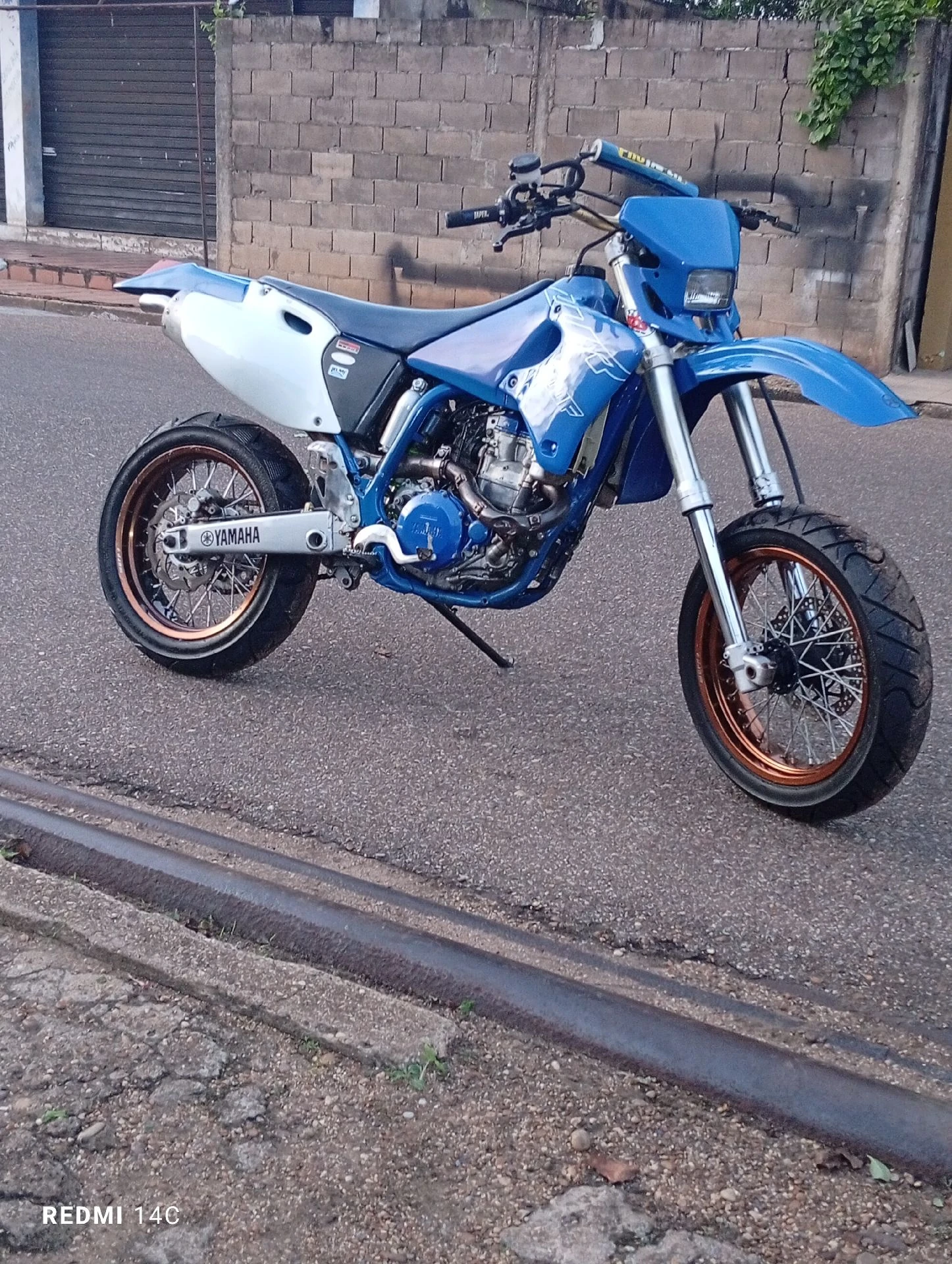 2000 Yamaha WR400F SUPERMOTARD — photo 3