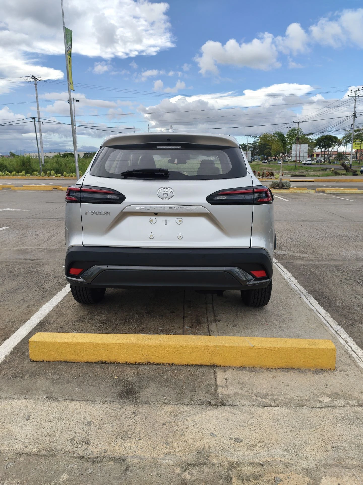 2025 Toyota Frontlander LEXURY EDITION — foto 5