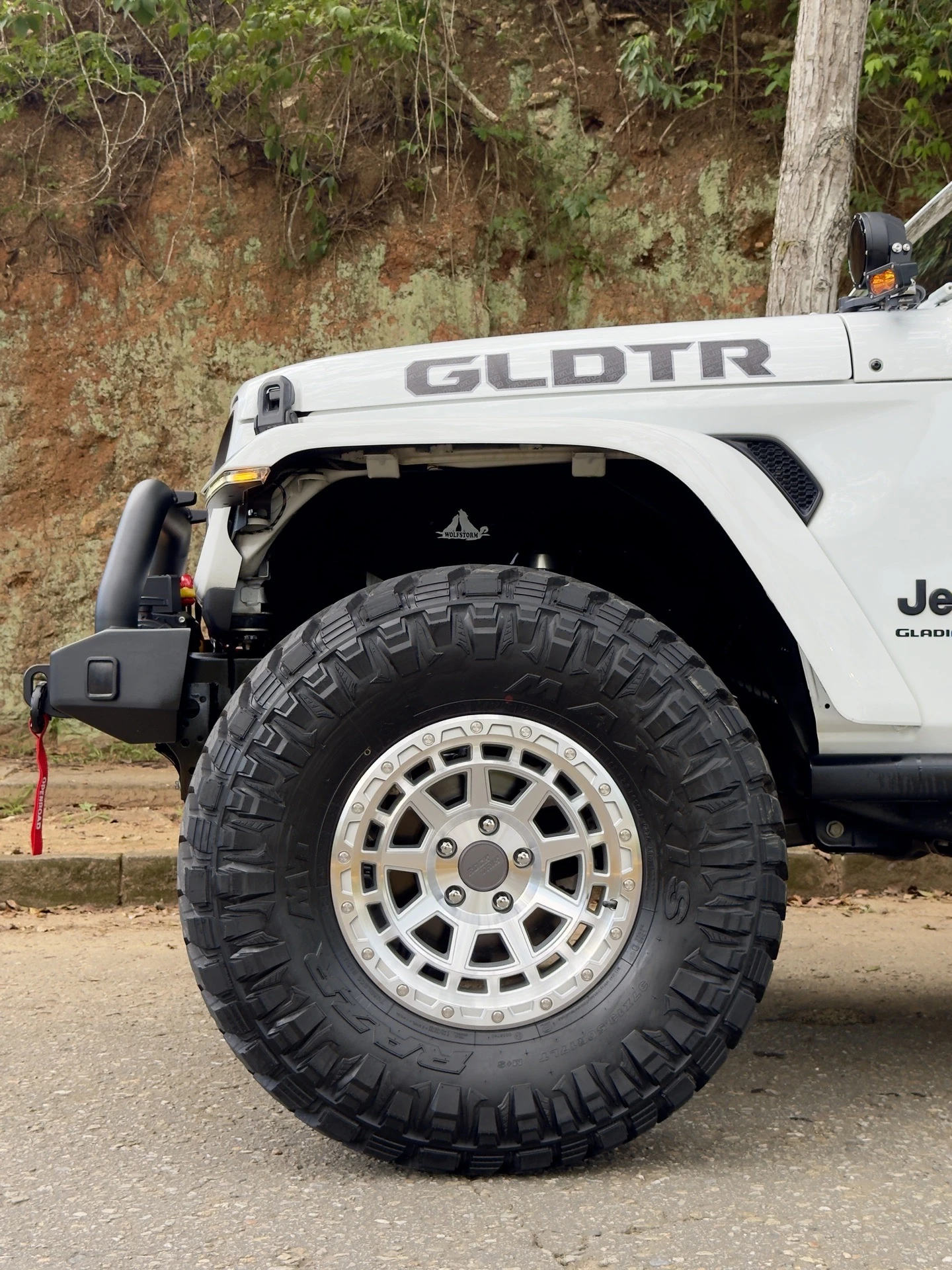 2024 Jeep Gladiator Sport — photo 9