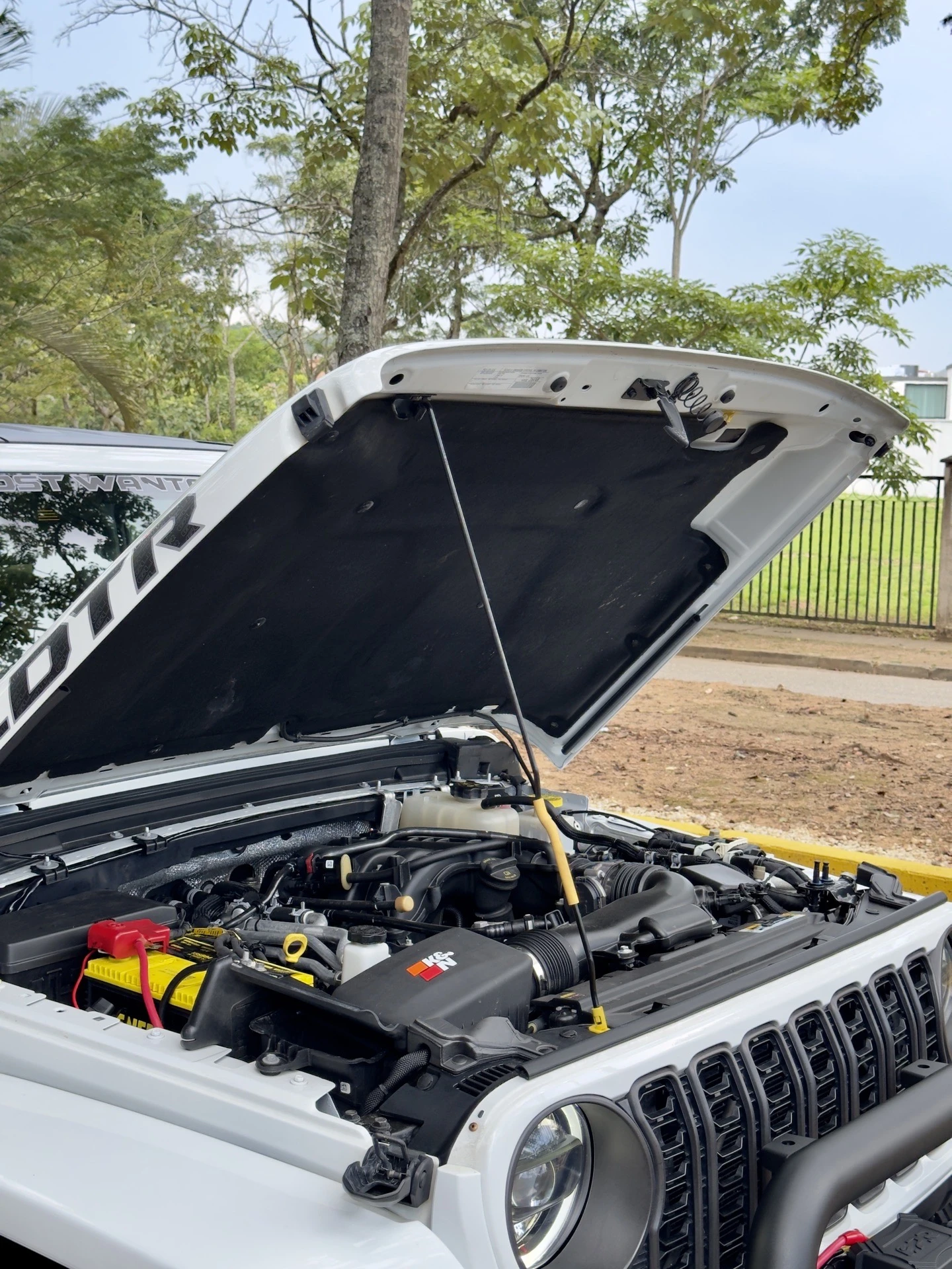 2024 Jeep Gladiator Sport — photo 11