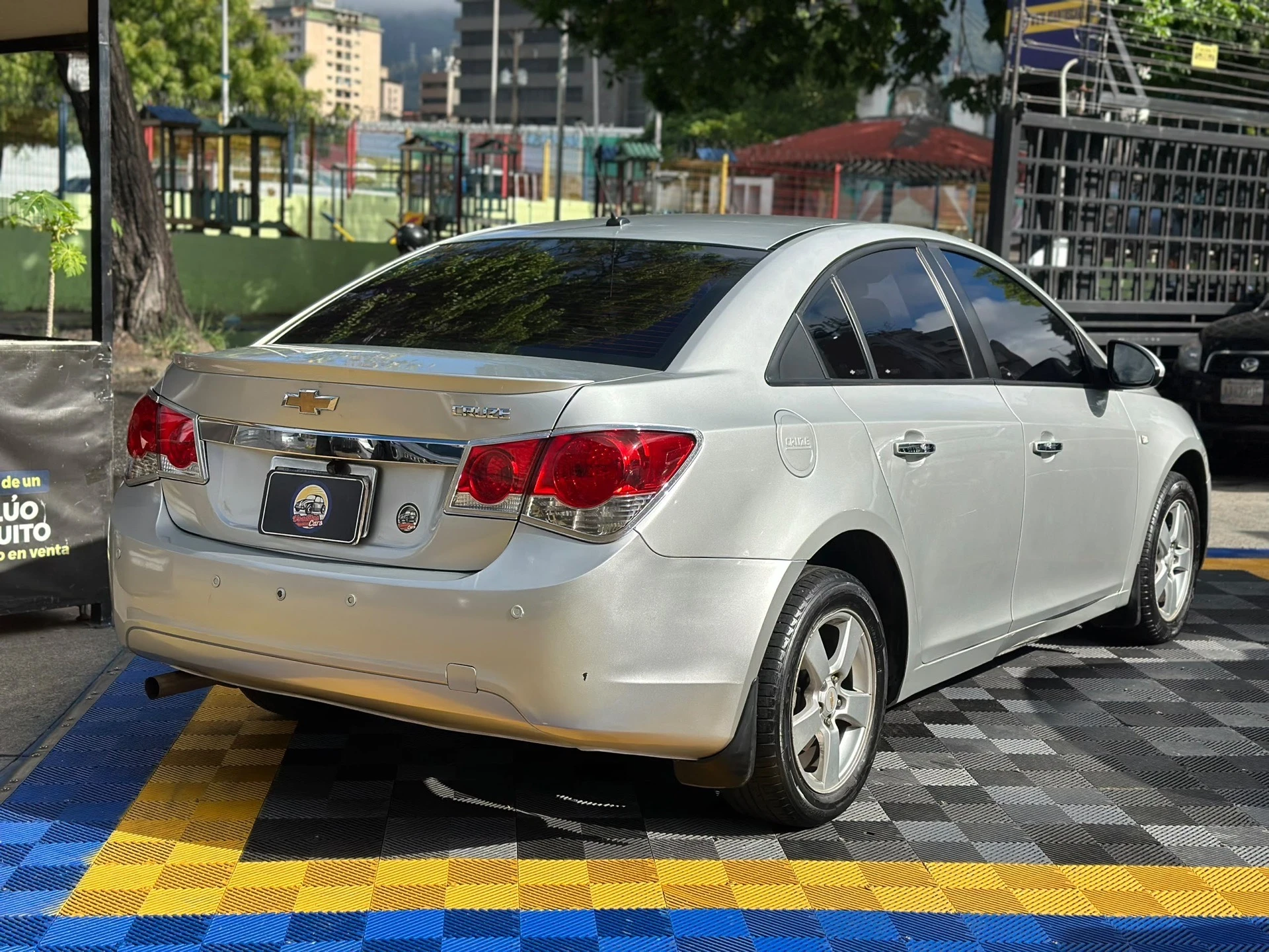 2012 Chevrolet Cruze — photo 2