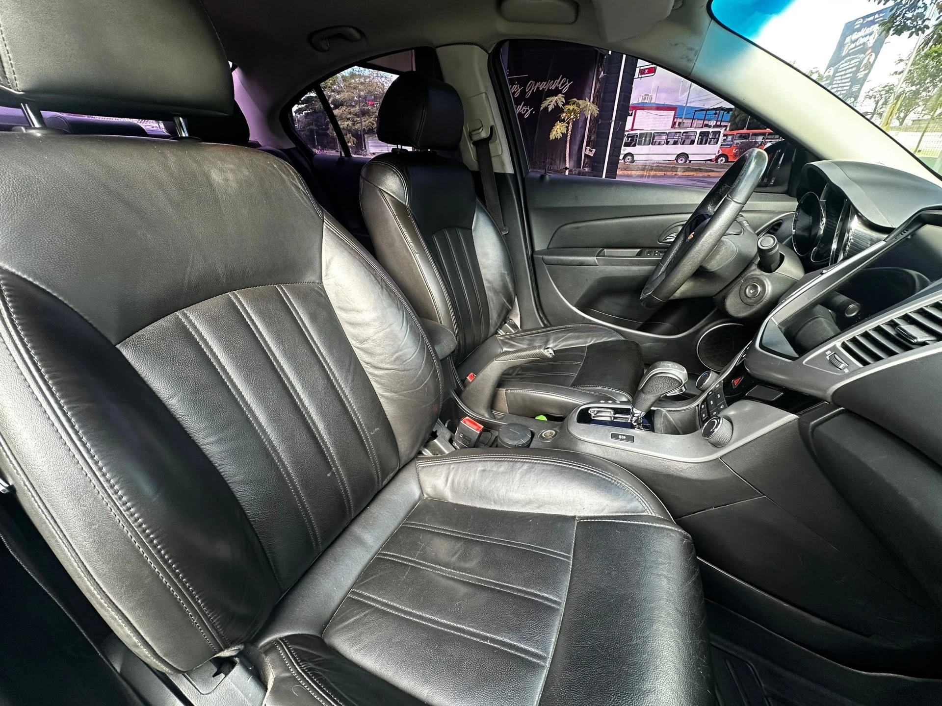 2012 Chevrolet Cruze — photo 5