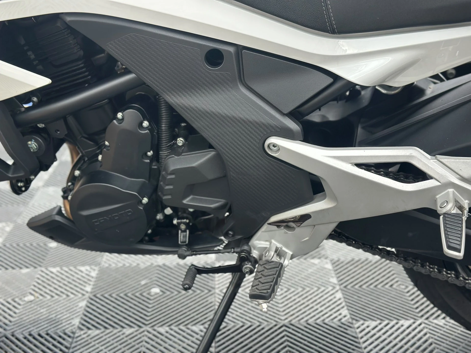 2025 CFMoto 700MT — photo 15