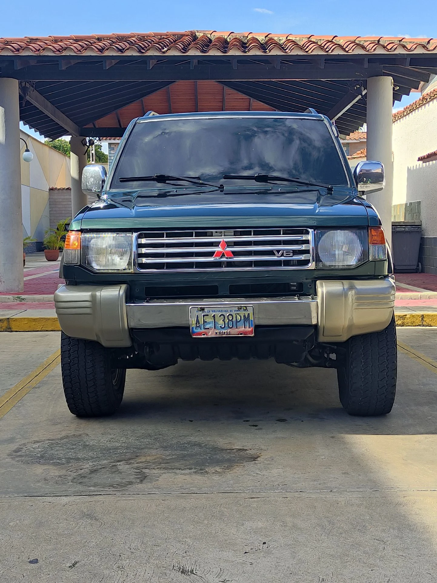 2008 Mitsubishi Montero Dakar — photo 3