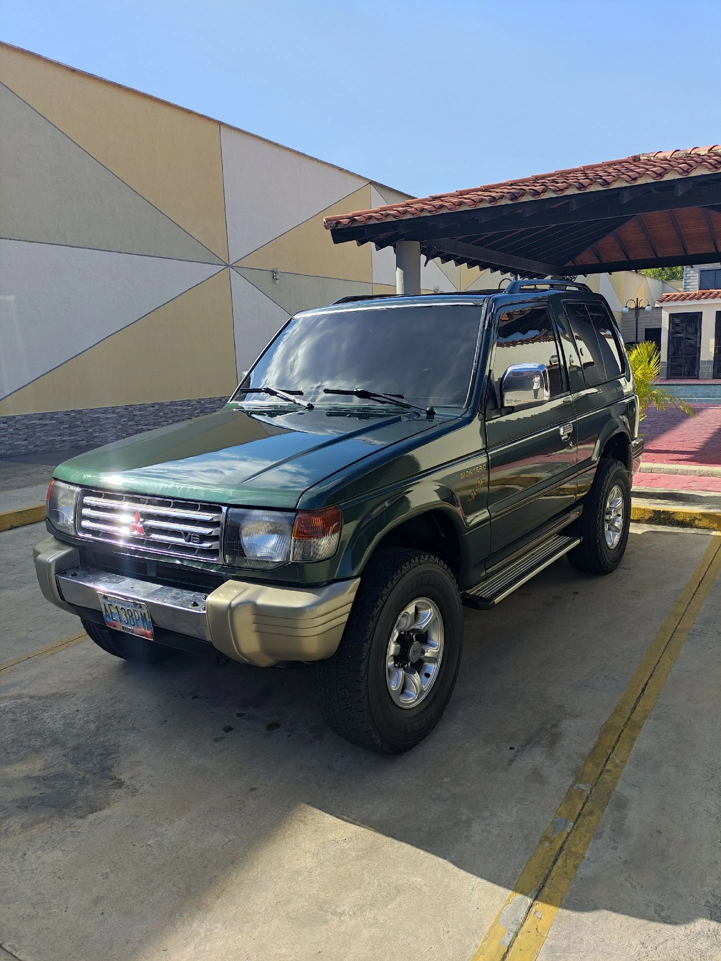 2008 Mitsubishi Montero Dakar — photo 6