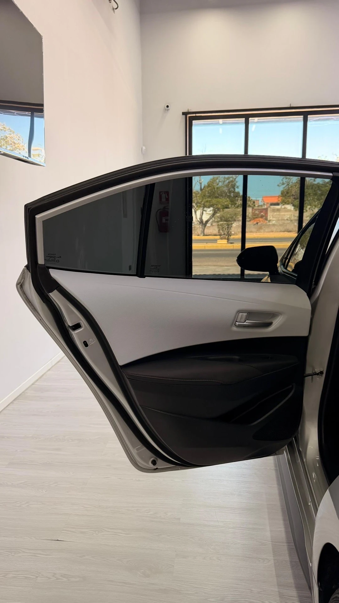 2025 Toyota Corolla SE — photo 9