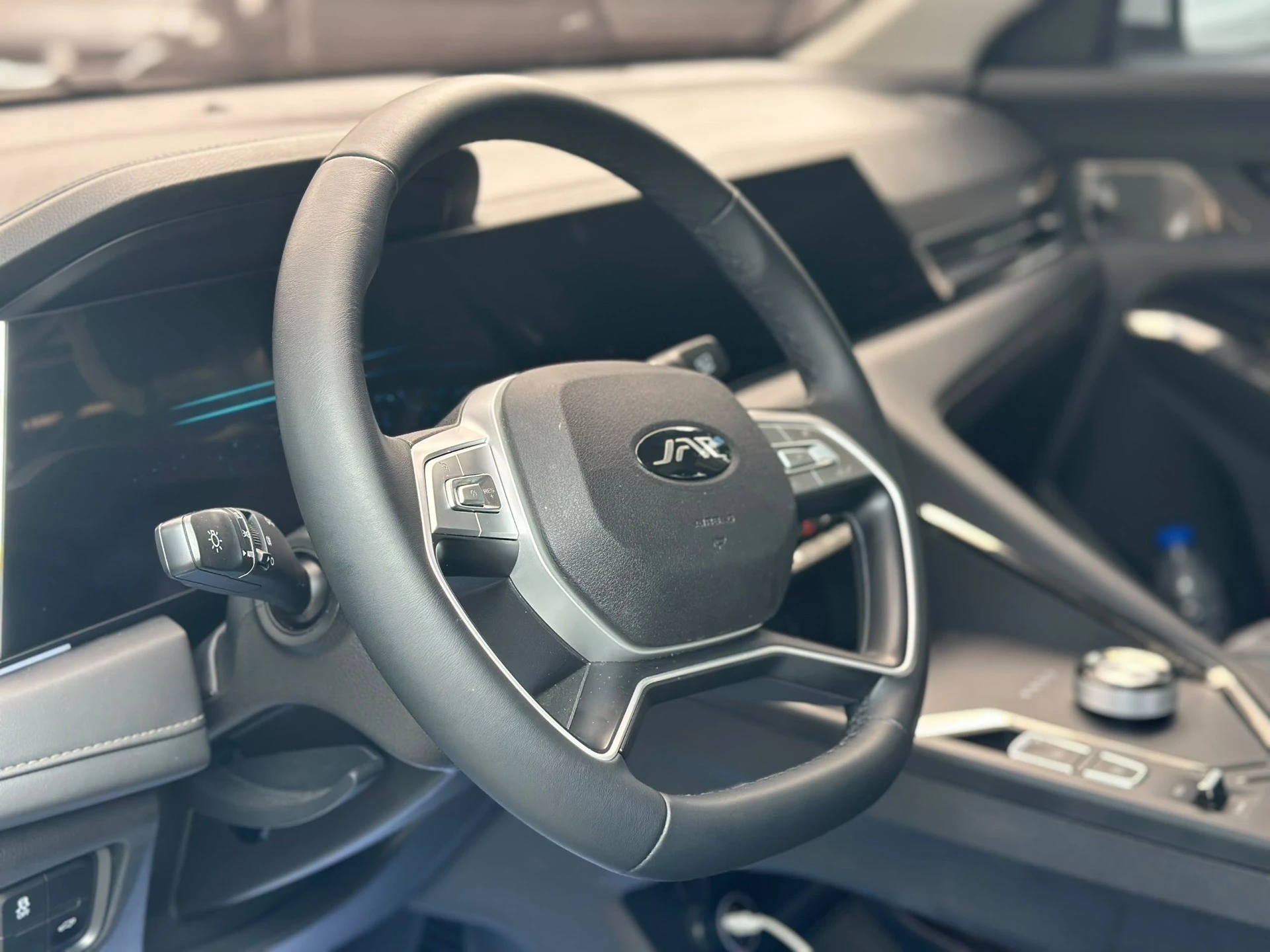 2026 JAC JS8 SAVANNA PLUS — photo 2