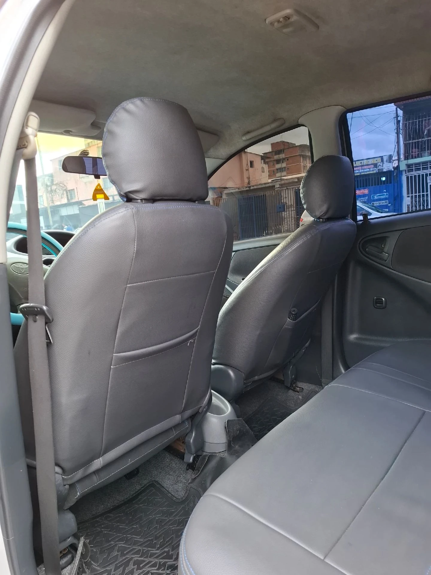 2002 Toyota Yaris Sol 1.3 — photo 14