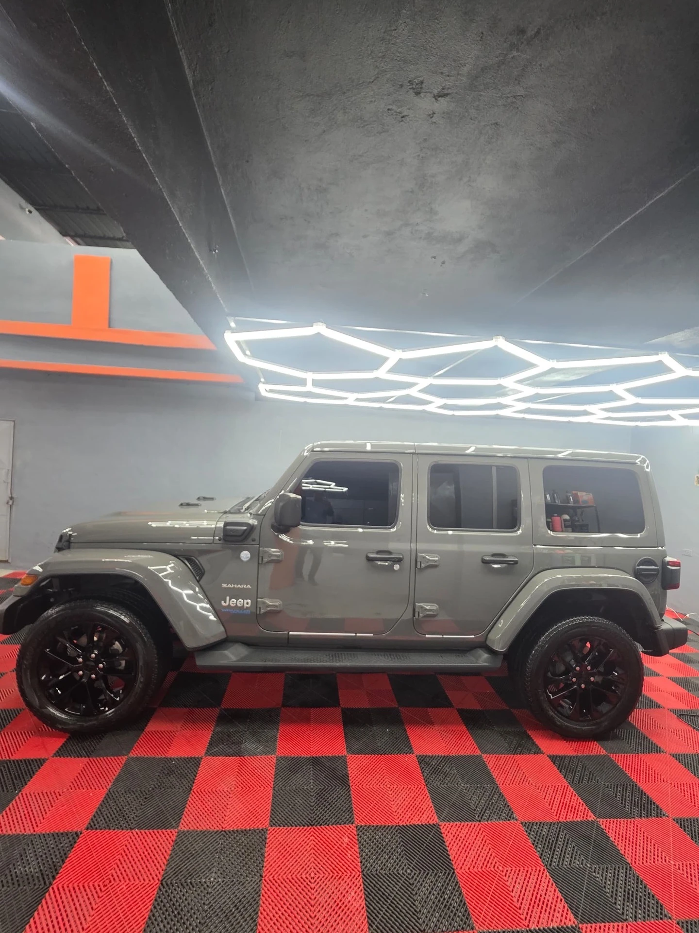 2022 Jeep Sahara — foto 3