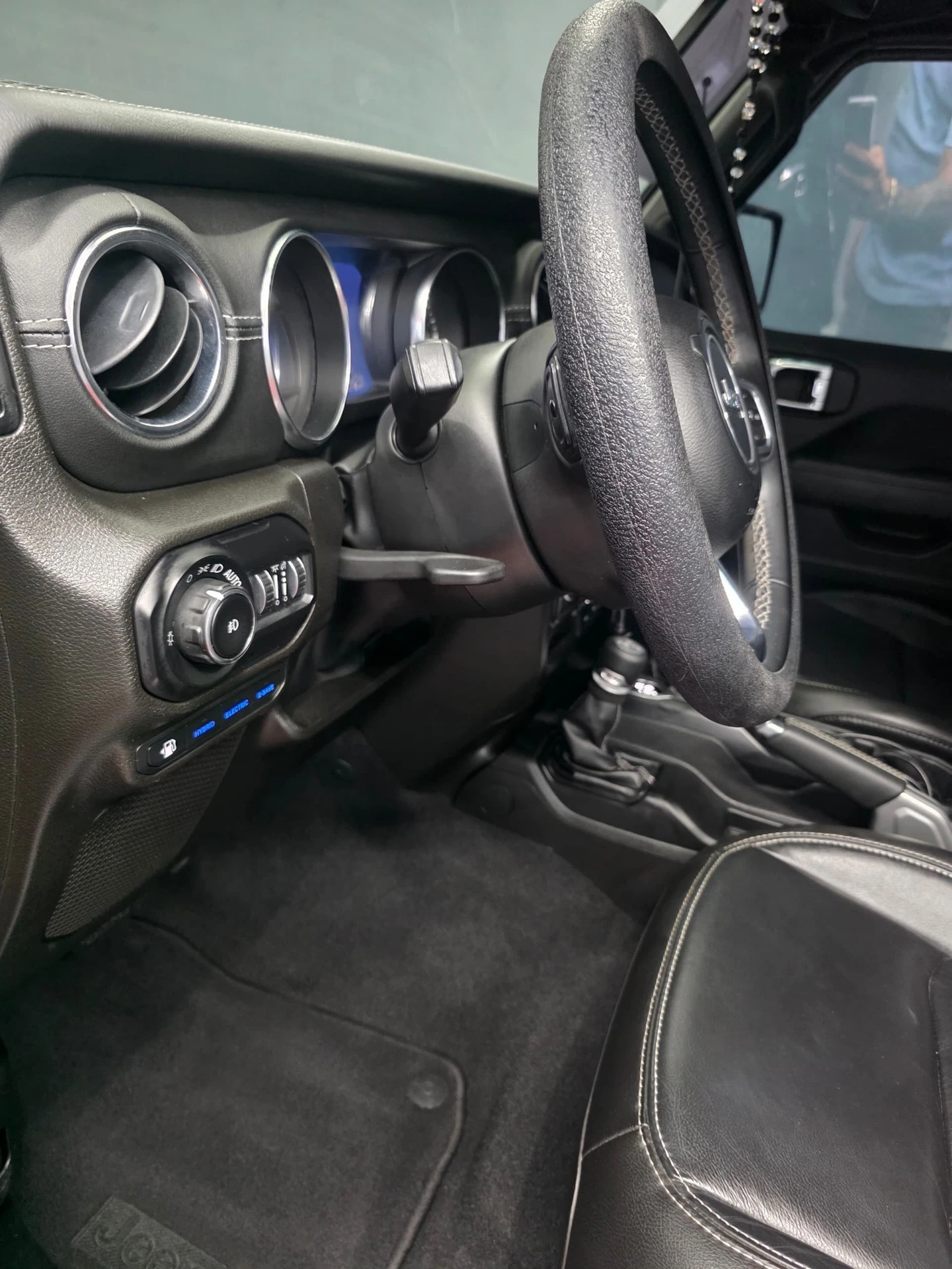 2022 Jeep Sahara — foto 6