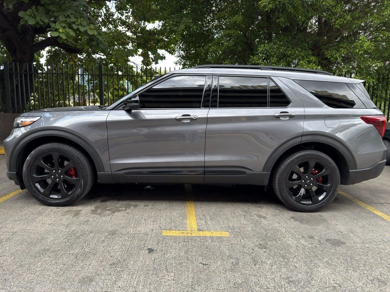 2022 Ford Explorer ST — foto 6