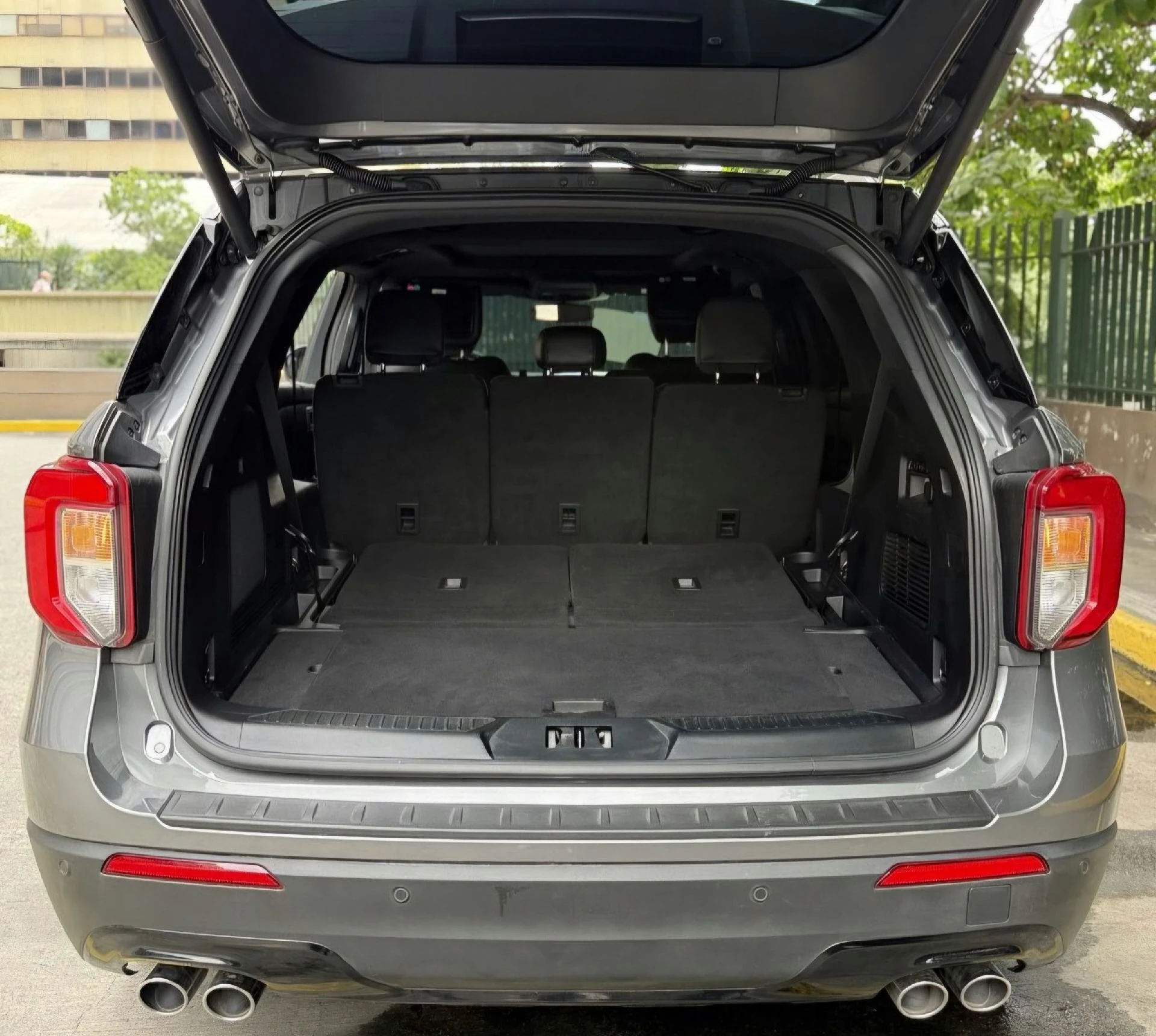 2022 Ford Explorer ST — foto 10