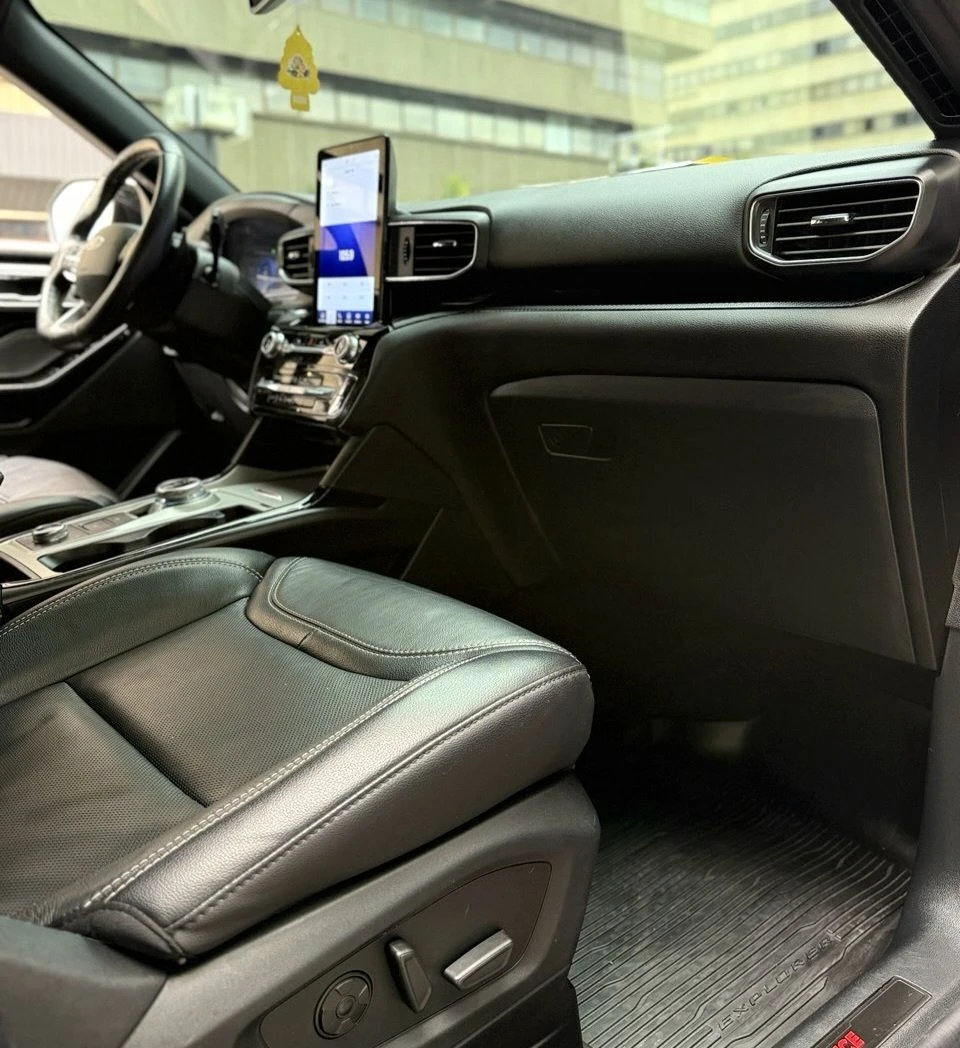 2022 Ford Explorer ST — foto 18