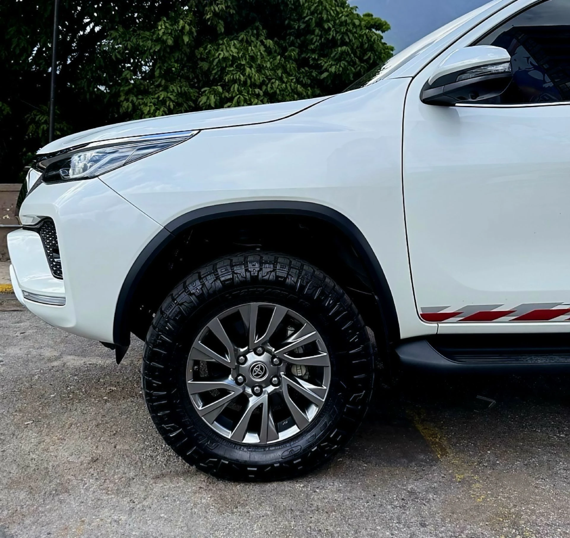 2024 Toyota Fortuner SR5 — foto 11